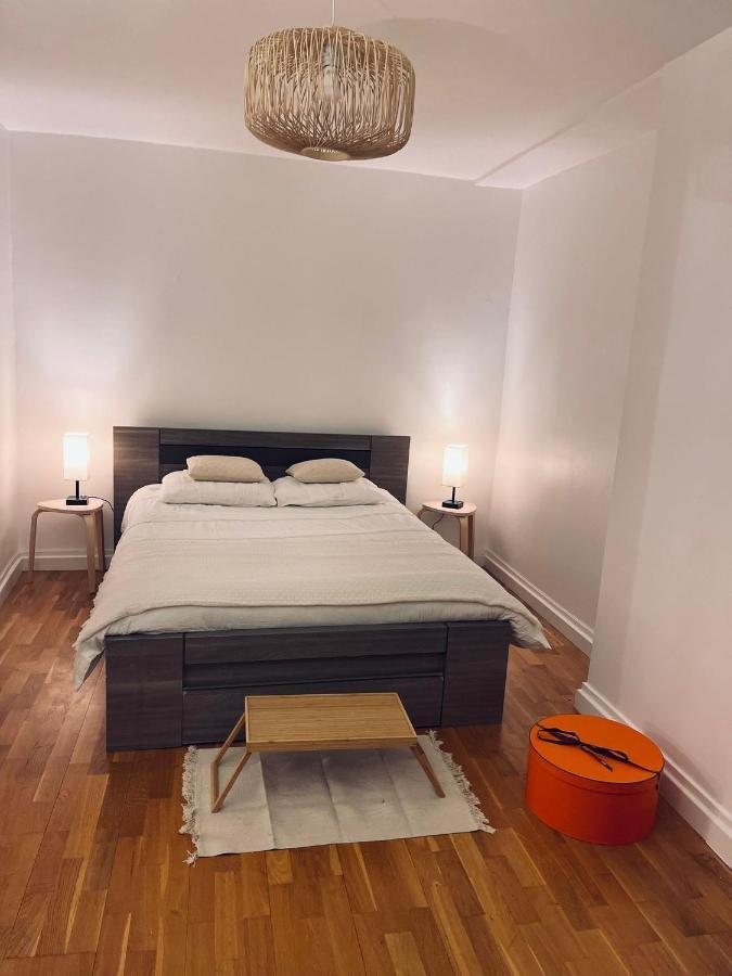 Chic Apartment On The Famous Shopping Rue Du Faubourg Saint-Honore Street Paris Exterior photo